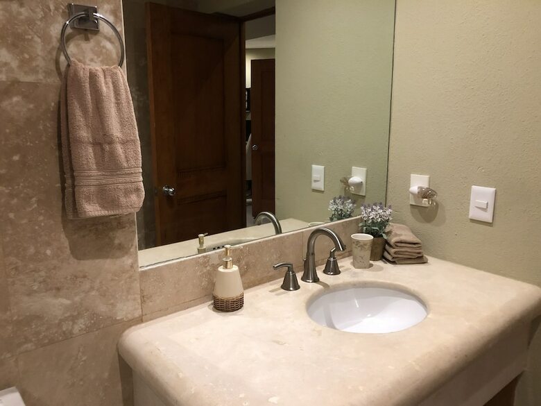 Luxury Condo Romantic Zone-beach