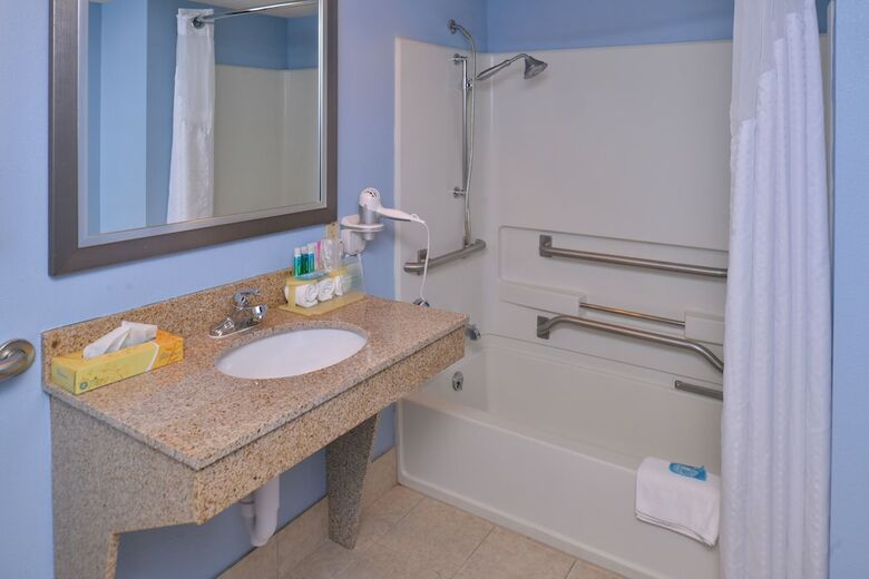 Hotel Holiday Inn Express Omaha West - 90th Street