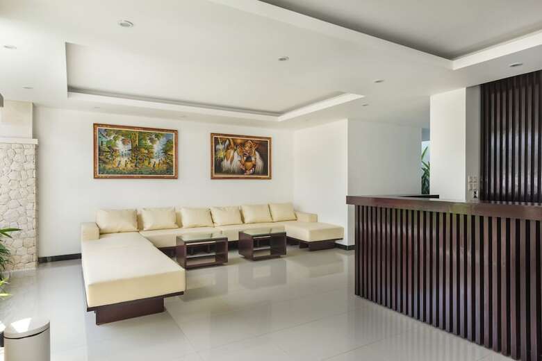 Hotel Adhiloka