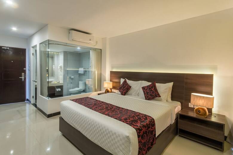 Hotel Adhiloka