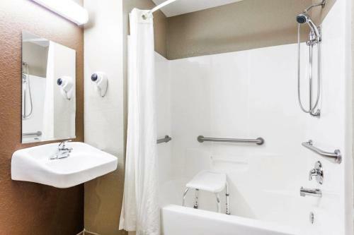 Hotel Microtel Inn & Suites By Wyndham Macon