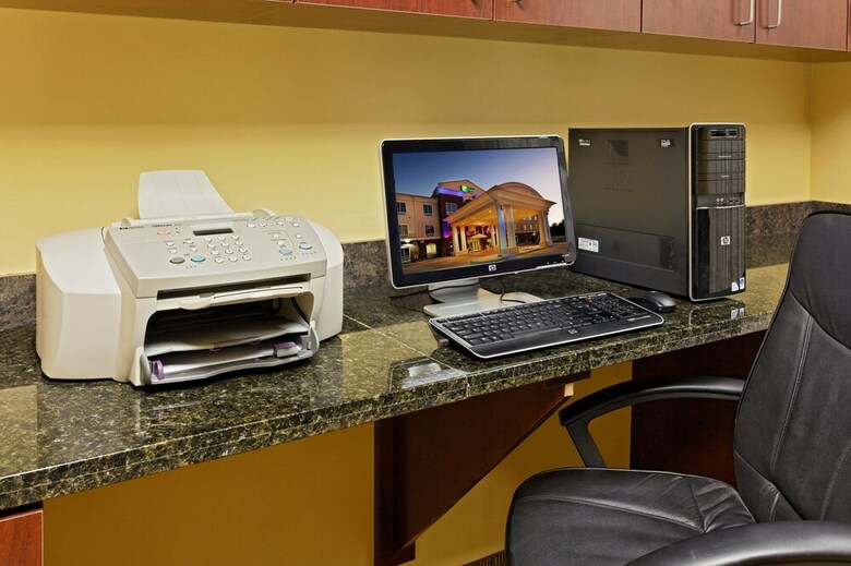 Holiday Inn Express Hotel & Suites Talladega