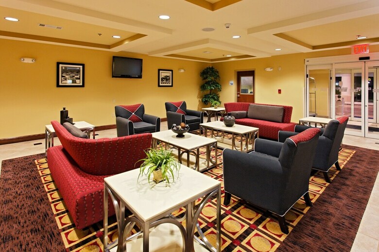 Holiday Inn Express Hotel & Suites Talladega