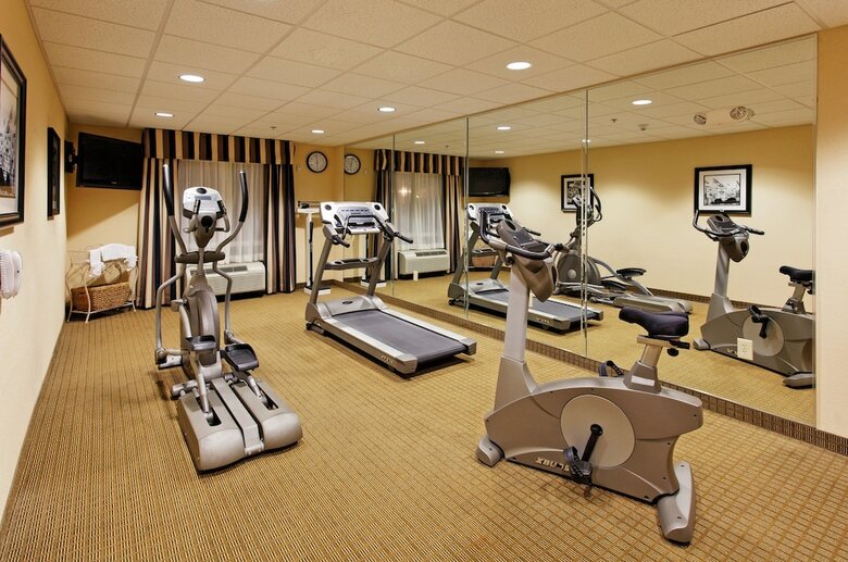 Holiday Inn Express Hotel & Suites Talladega