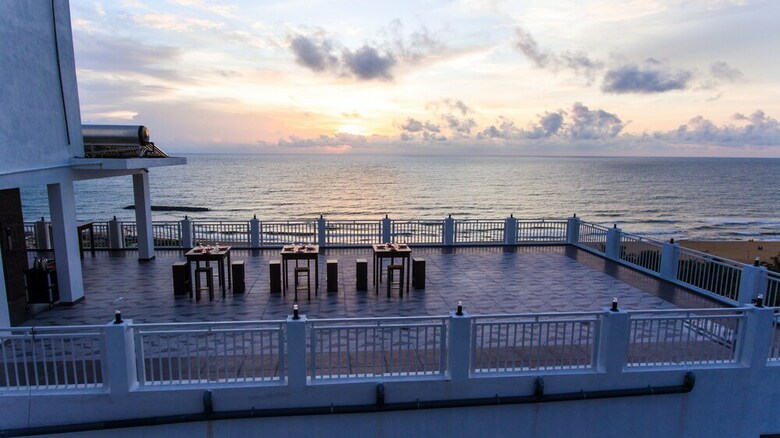 Ruvisha Beach Hotel