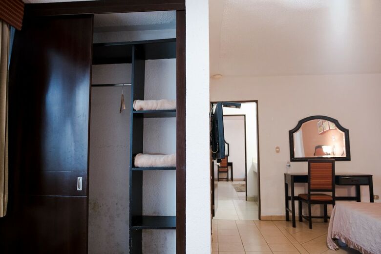 Eh Ejecutivo Urban Hotel
