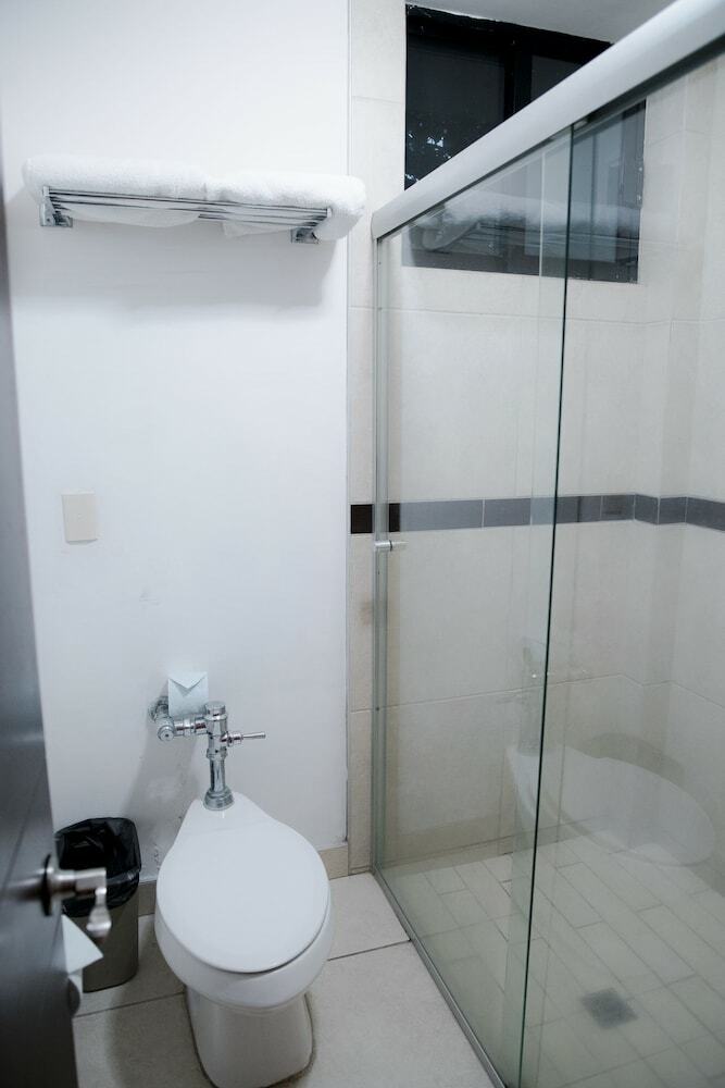 Eh Ejecutivo Urban Hotel