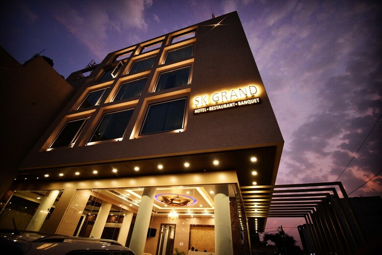 Hotel Sk Grand