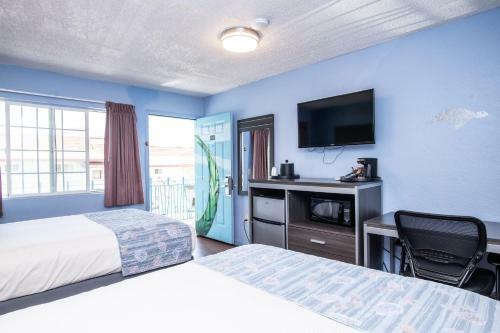 Motel Aqua Breeze Inn
