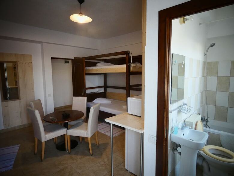 Hostal Taxi Hostel