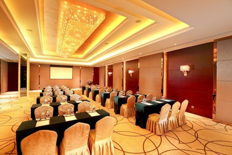 Royal International Hotel