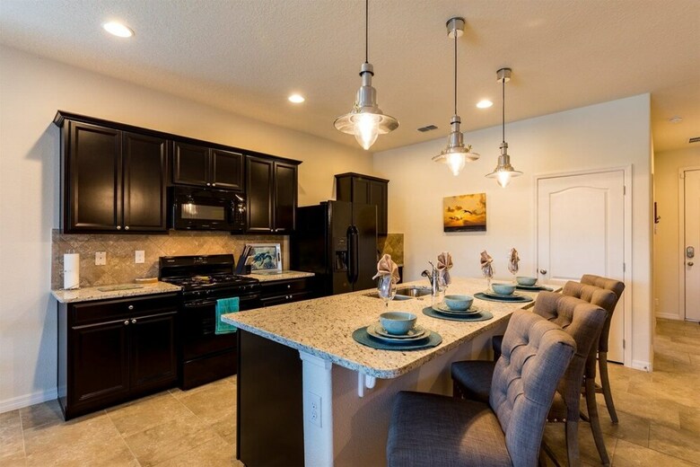 Villa Our Beautiful Spacious Town Home Has Everything New And Is Kept New!