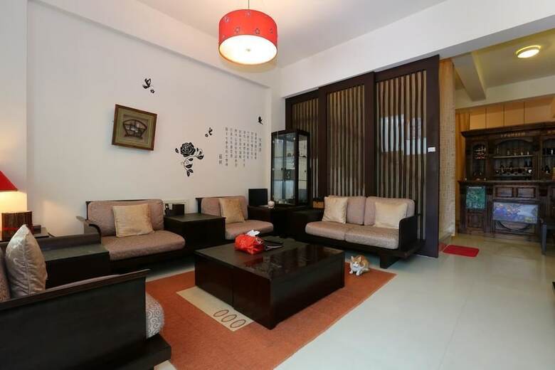 Hotel Tabo House