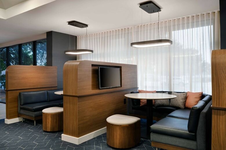 Hotel Courtyard By Marriott Austin South