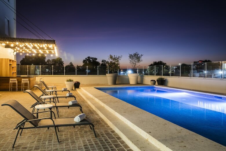 Hotel Fiesta Inn Celaya Galer�as