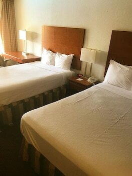Motel Days Inn And Suites - Mobile