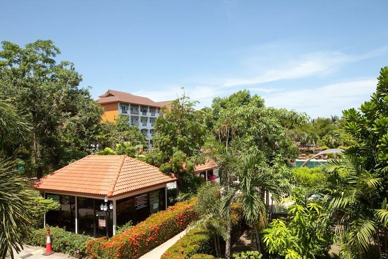 Hotel Pinnacle Grand Jomtien Resort