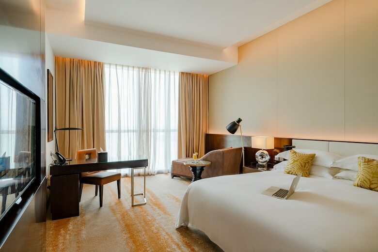 Hotel Johari Rotana
