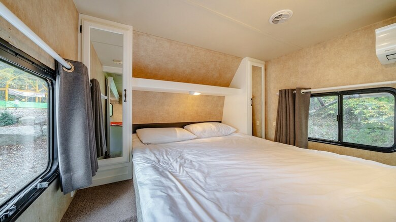 Gapyeong Saeyeon Caravan - Glamping