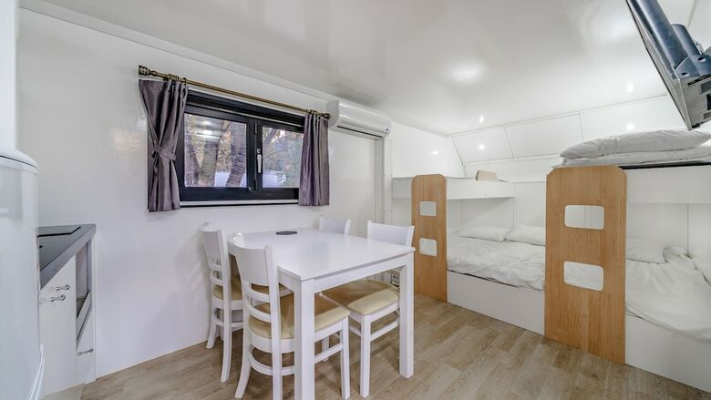 Gapyeong Saeyeon Caravan - Glamping