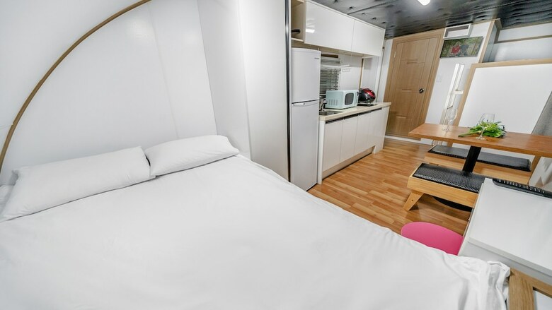 Gapyeong Saeyeon Caravan - Glamping