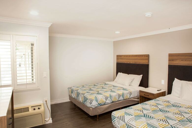 Motel 6 Anaheim, Ca- Convention Center