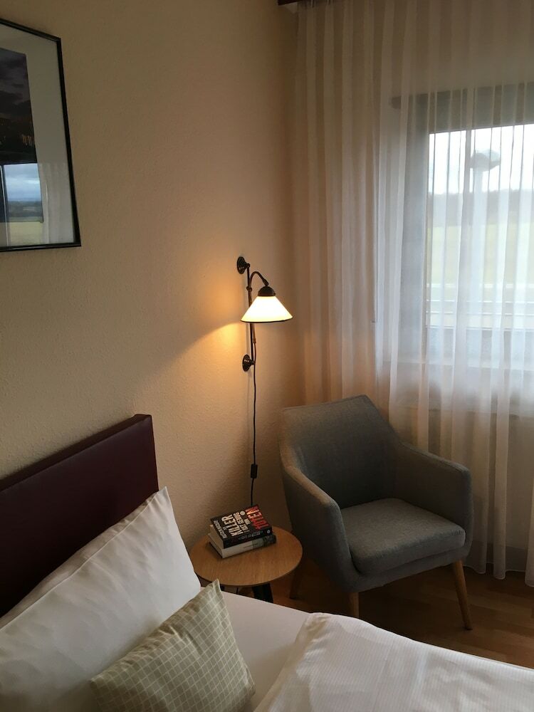 Hostal Hotel Am Flugplatz