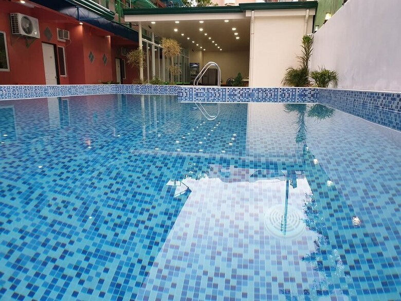 Kona Island Hotel