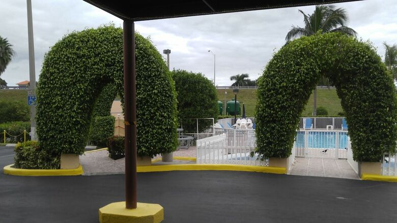 Hotel Baymont By Wyndham Florida City