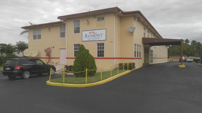 Hotel Baymont By Wyndham Florida City