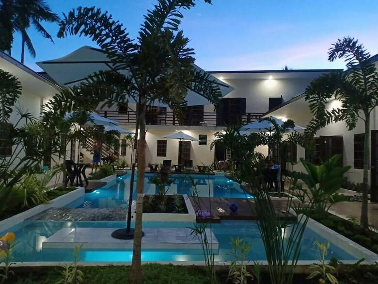 Hotel Softstone Resort