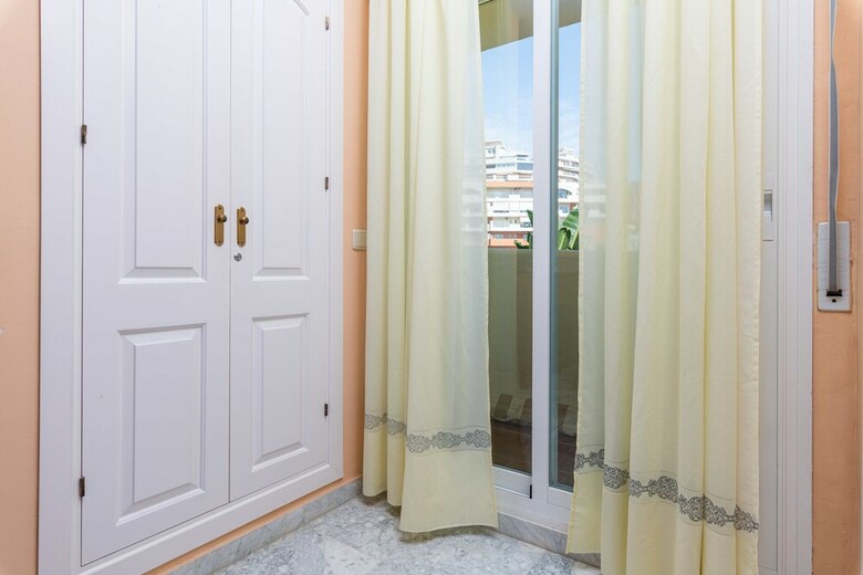 Costa Quebrada - Beachfront 3br Apartment With Huge Terrace & Sea Views