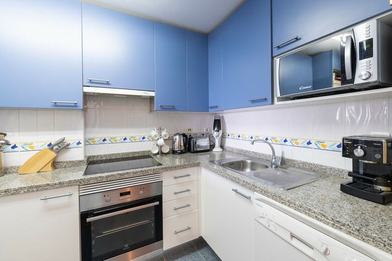 Costa Quebrada - Beachfront 3br Apartment With Huge Terrace & Sea Views