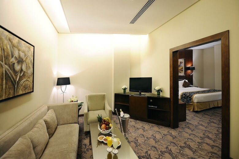 Hotel Al Hamra Palace By Warwick
