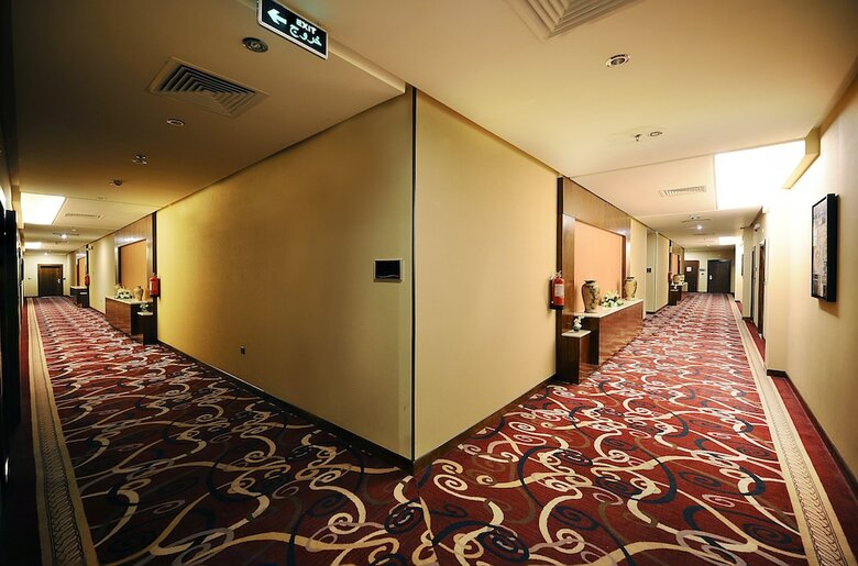Hotel Al Hamra Palace By Warwick