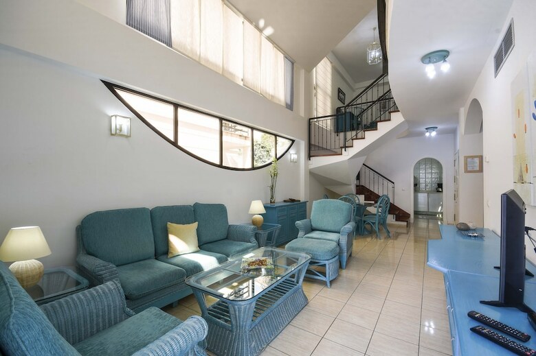 Sunshine Beach Villas