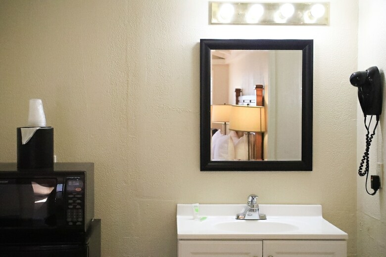 Motel Carmel Resort Inn