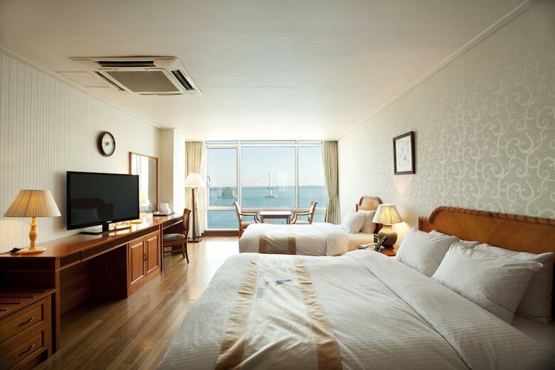 Homers Hotel