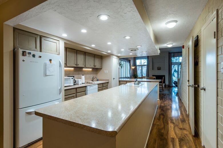 Park Avenue Condos By Identity Properties