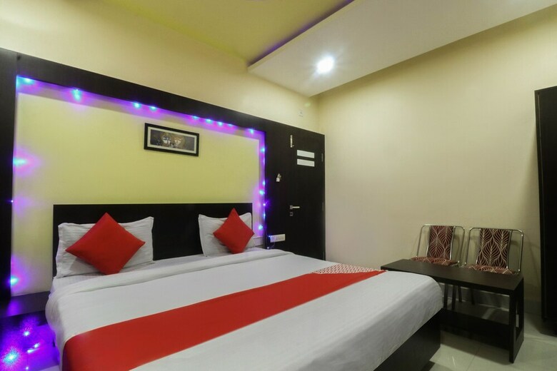 Oyo 49445 Hotel Senapati Residency