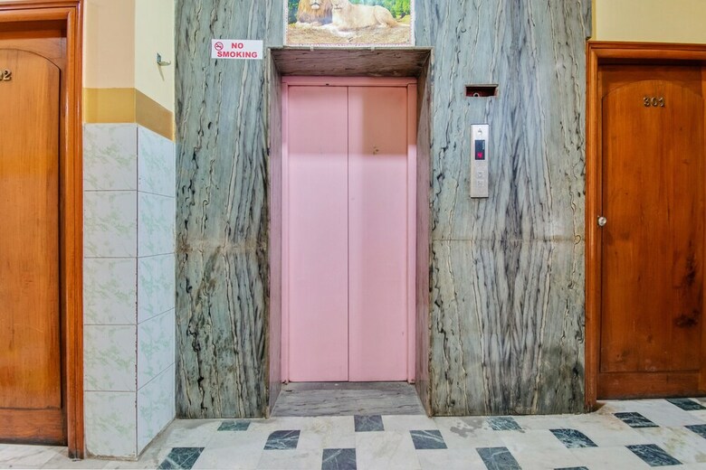 Spot On 48699 Hotel Pawan Sree Deluxe Lodge