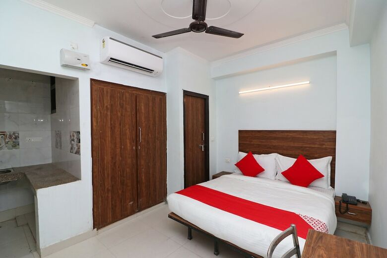 Hotel Oyo Flagship 39600 Sathguru Residency
