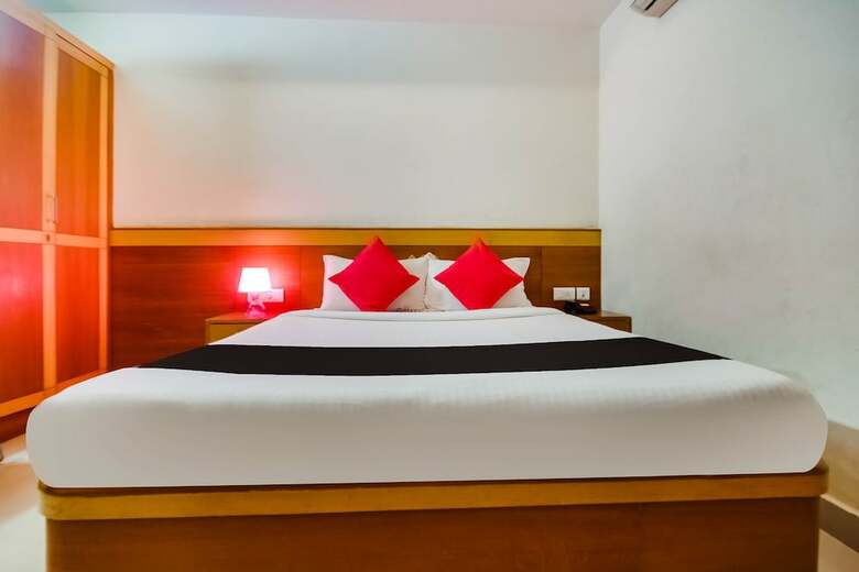 Capital O 49169 Hotel Raks