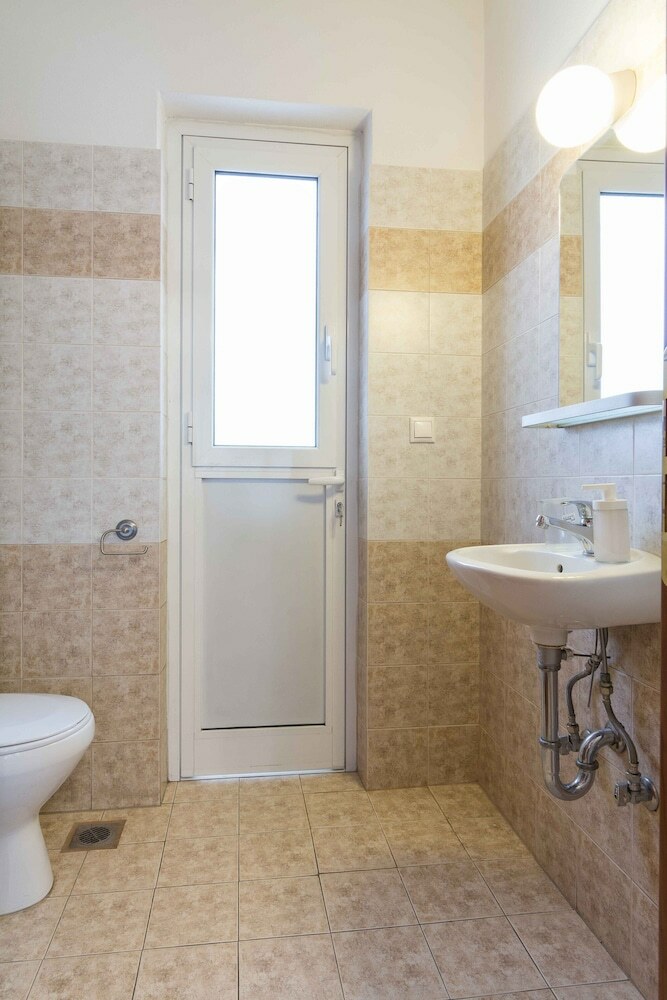 Apartamentos Isopolite�a Apt Pnyx Hill Building