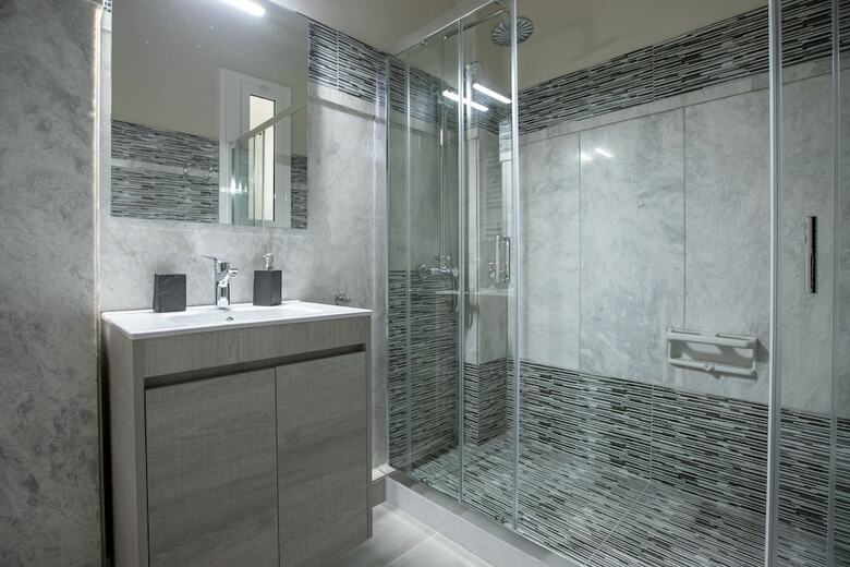 Luxurious 5 Bedroom-3 Bathroom Apartment 2- Athens