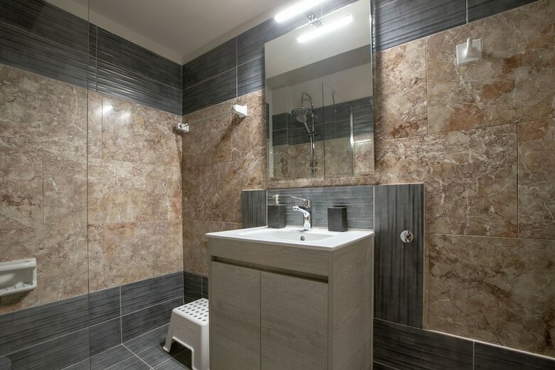 Luxurious 5 Bedroom-3 Bathroom Apartment 2- Athens
