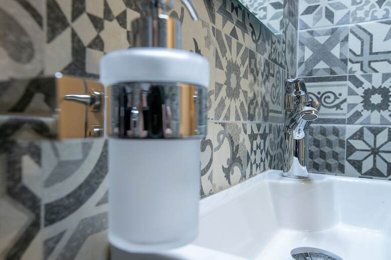Luxurious 5 Bedroom-3 Bathroom Apartment 2- Athens