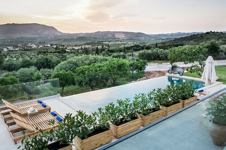 Aoria Estate Villa