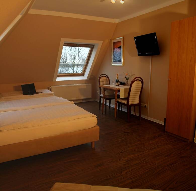 Hotel Achilleon III