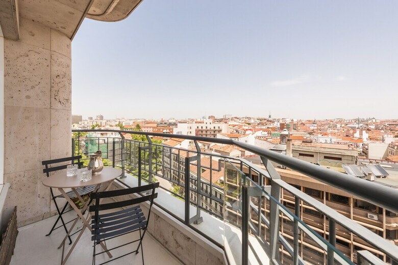 Luxurius Apartment With Huge Balcony At Plaza de Espa�a